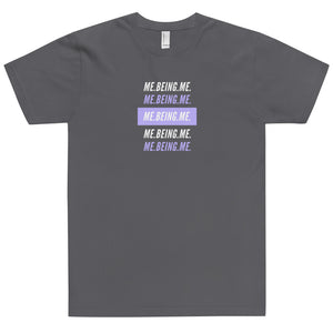 T-Shirt Me Being Me Violet Print